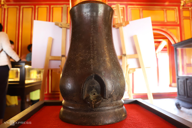 Trưng bày 40 cổ vật thời vua Minh Mạng tại cung đình Huế