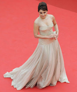 Cannes Film Festival, Aishwarya Rai Bachchan, Ash at Cannes, Minissha Lamba, Madhur Bhandarkar, Ronnie Screwvala, Photogallery, Photo Gallery Brings Hot Photo Gallery, Celebrity Photo Gallery, Films Photo Collection, Photos of Bollywood Stars, Sports Gallery, India Photo Gallery, model Photo Galleries,Pictures, Photo Collection