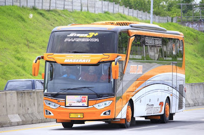 Bus Subur Jaya Maserati