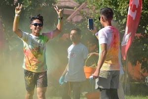 Ribun Peserta Meriahkan Event ANTARA Rinjani Color Run 2022