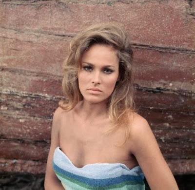 Ursula Andress Hot Photo Gallary