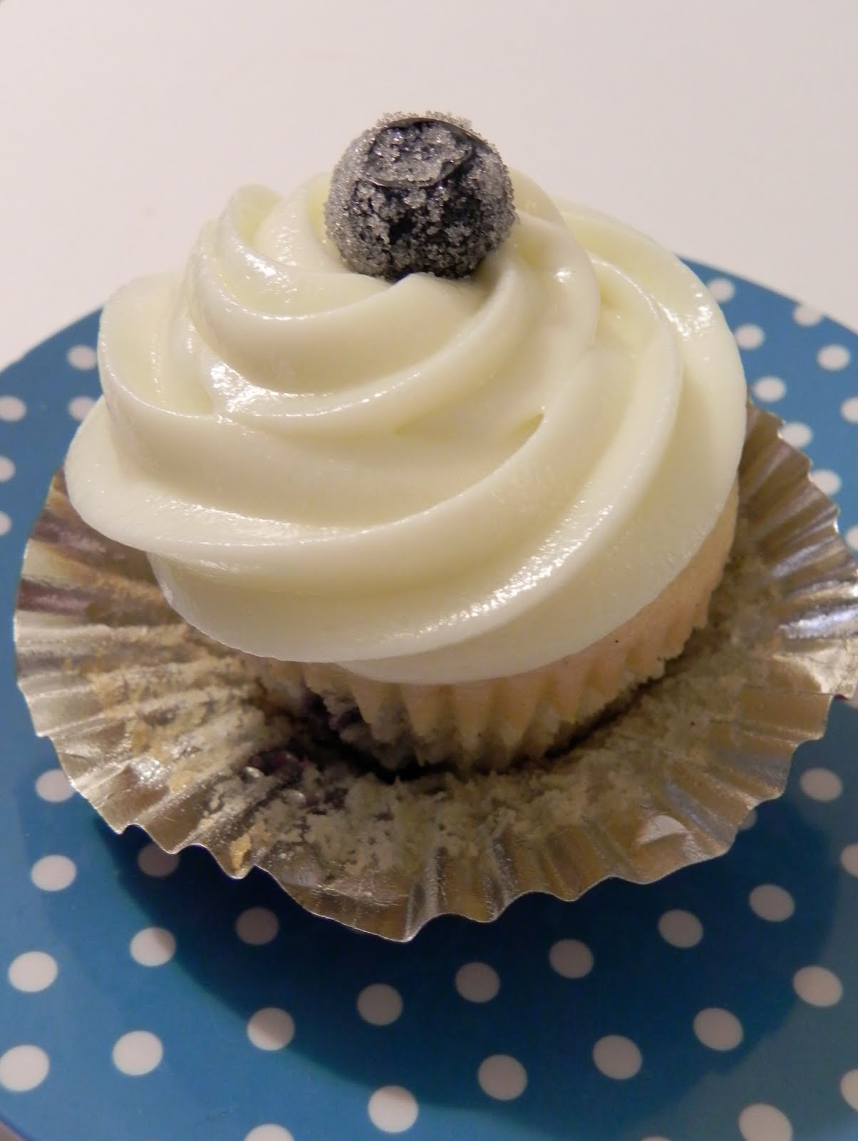 Blueberry Cupcakes With Cream Cheese Frosting