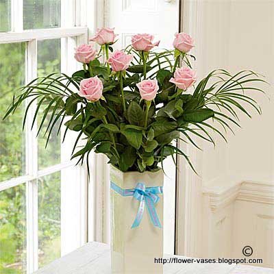 Flower vases:vases-10834