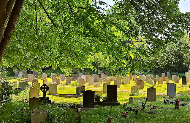 graveyard-moretoninmarsh, england, britain, uk