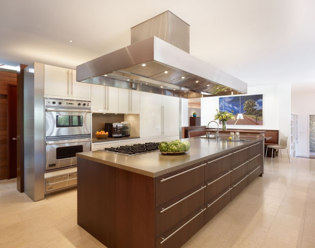 Large modern kitchen in the Mandeville Canyon Residence