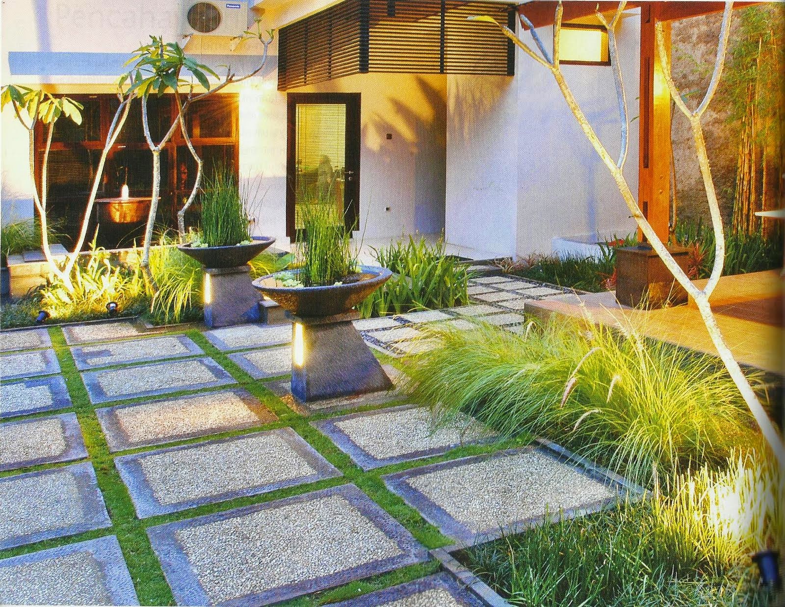 Minimalist House Garden Design Concept
