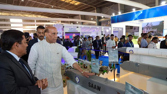 இந்தியா உற்பத்திக் கண்காட்சியைப் பாதுகாப்புத்துறை அமைச்சர் ராஜ்நாத் சிங் பெங்களூருவில் தொடங்கி வைத்தார் / Defense Minister Rajnath Singh inaugurated the Make India Exhibition in Bengaluru