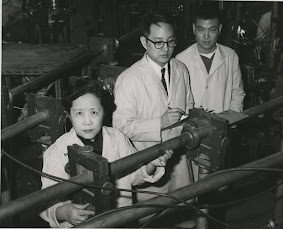Chien-Shiung Wu con asistentes de la Universidad de Columbia, 1963.