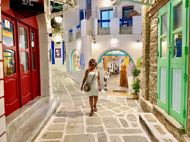 İos adası gezi rehberi Hora sokakları