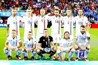 SELECCIÓN DE ISLANDIA - Temporada 2015-16 - Ragnar Sigurdsson, Jon Dadi Bodvarsson, Kolbeinn Sigthorsson, Kari Arnason, Birkir Saevarsson y Gylfi Sigurdsson; Johann Berg Gudmundsson, Ari Skulason, Hannes Thor Halldorsson, Birkir Bjarnason y Aron Gunnarsson - ISLANDIA 1 (Bjarnason) PORTUGAL 1 (Nani) - 14/06/2016 - Eurocopa de Francia 2016, Grupo F - Saint-Étienne, Francia, estadio Geoffroy-Guichard