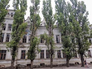 Мелітополь. Вул. Монастирська, 1а. Закритий лікеро-горілчаний завод