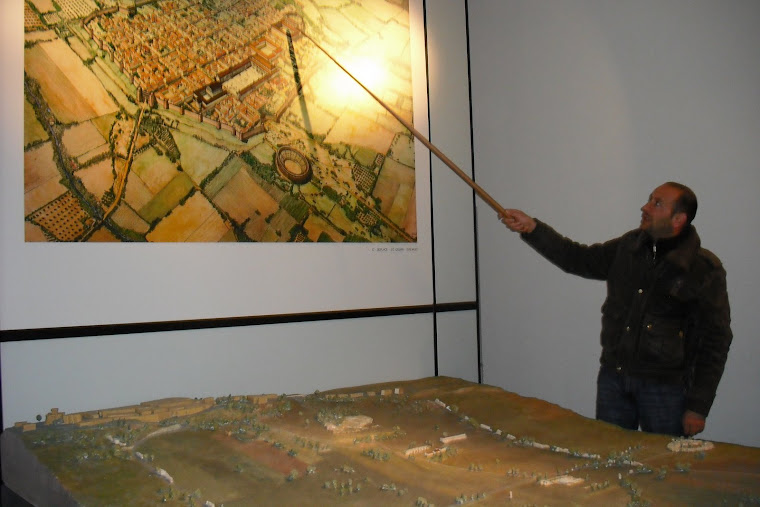 Leonardo Catucci in the museum of Urbs Salvia.