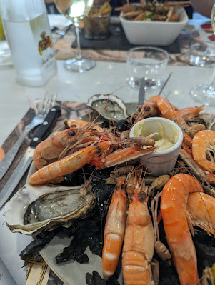 Seafood platter at Le Cabane de Pampin