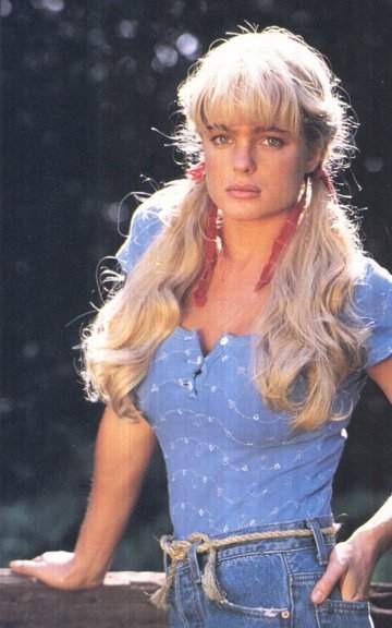 Actress Model Erika Eleniak will be a guest at the show