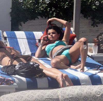 Selena Gomez Hot Bikini