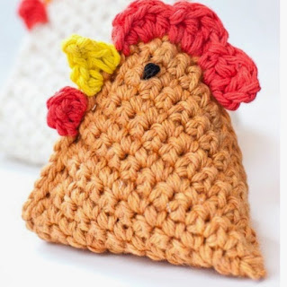 http://translate.googleusercontent.com/translate_c?depth=1&hl=es&rurl=translate.google.es&sl=nl&tl=es&u=http://www.petalstopicots.com/2014/03/crochet-chicken-pattern-little-chick-bean-bag-pattern/&usg=ALkJrhh-IZLDbbCQzjcbukYlQv72O44Akw