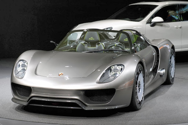 Porsche 918 Spyder Car Exterior Overview