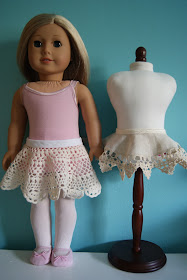 doily circle skirt for 18-inch doll by nest full of eggs