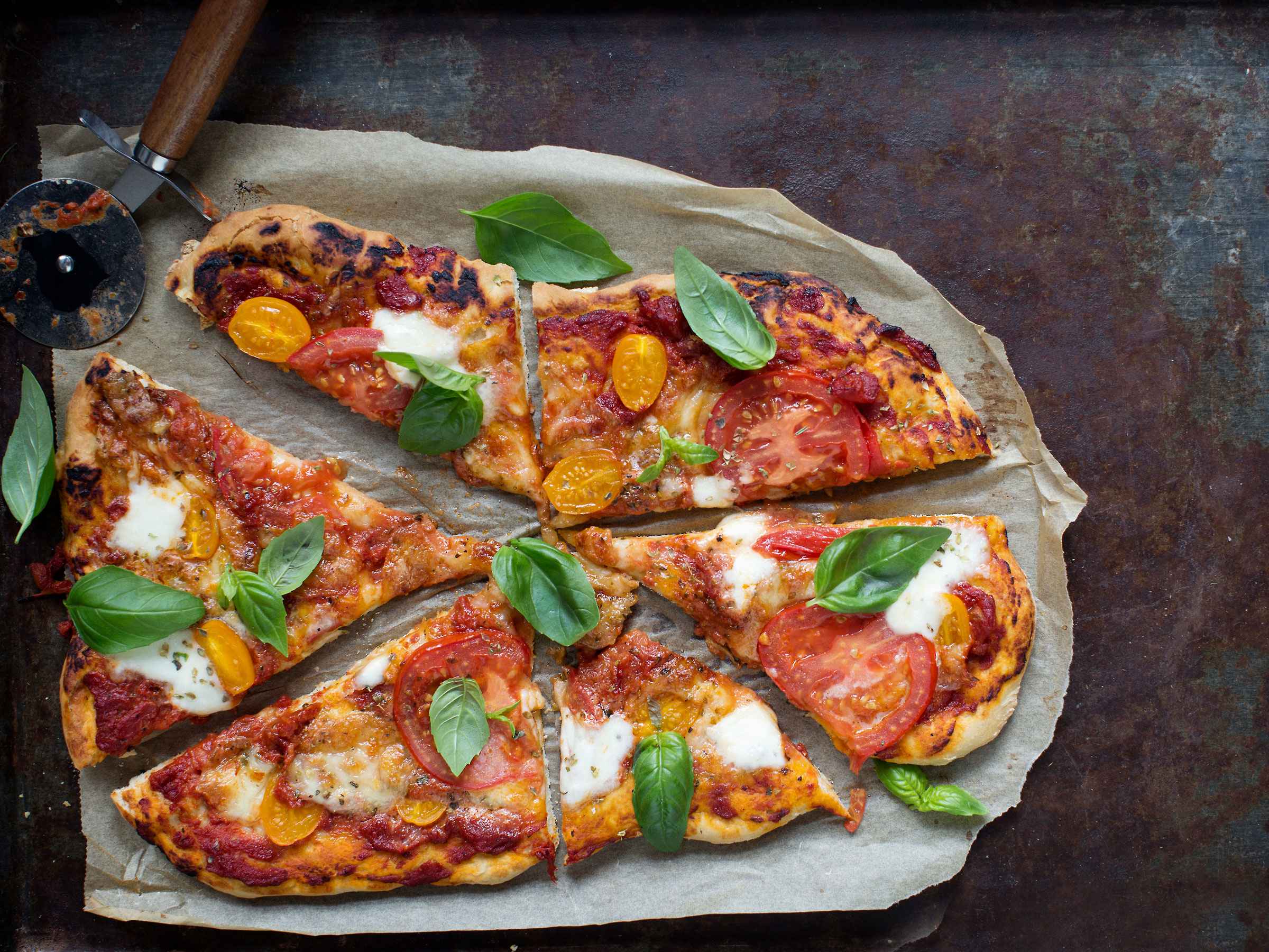 Neapolitan Margherita pizza Recipe | Classic Pizza Margherita