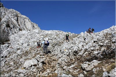 Tras el hayedo llegamos al lapiaz