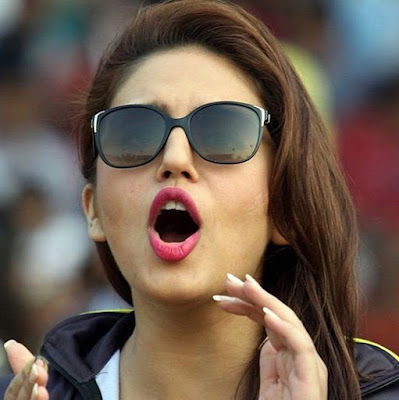 Bollywood Actress Huma Qureshi Hot HD Wallpapers