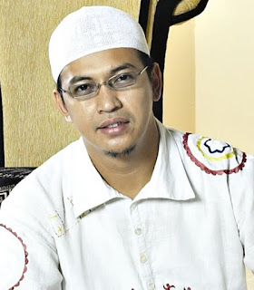 Ustadz Jeffri Al Buchori (Uje) Manusia yang Beruntung