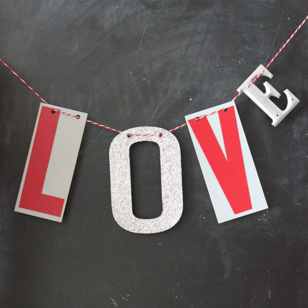 Last Minute Valentine Decor Ideas from Itsy Bits And Pieces Blog