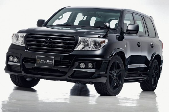 Toyota Land Cruiser is a versatile car or Sport Utility Vehicle / SUV ...