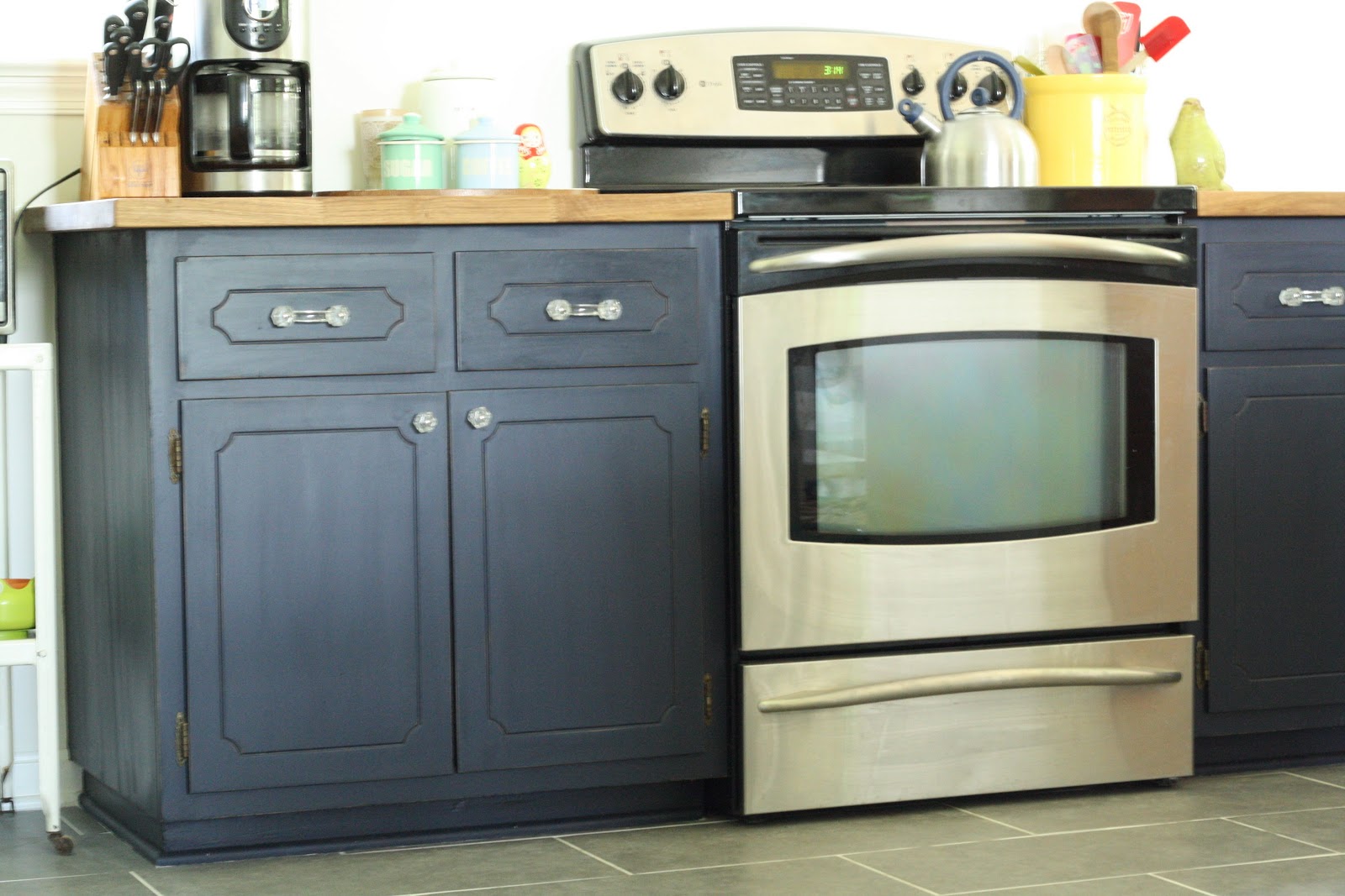 Coastal Blue Painted Kitchen Cabinets 