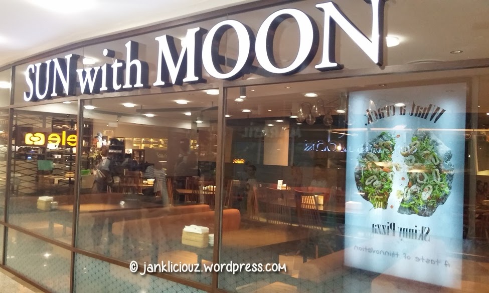 Sun with Moon Japanese Dining & Cafe
