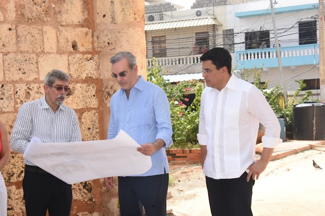 Presidente Abinader y ministro Turismo, David Collado, supervisan trabajos Ciudad Colonial