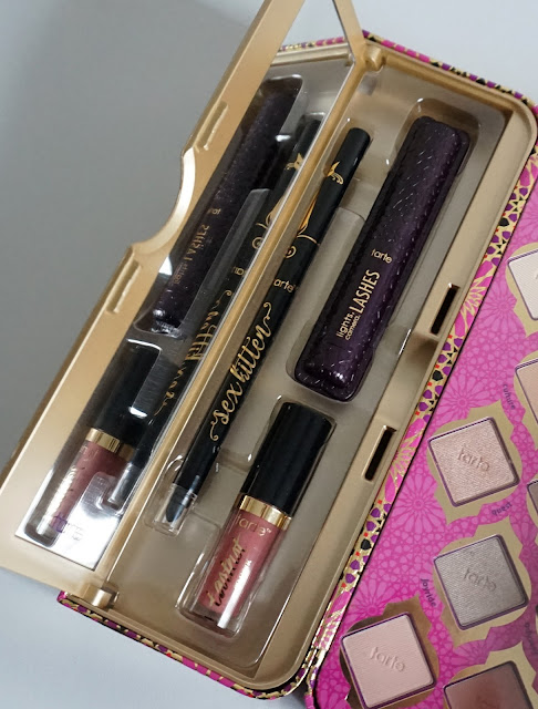 Revue Treasure Box Collector's Set de Tarte Cosmetics 