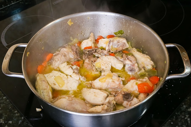 Imagen de preparación de pollo estofado