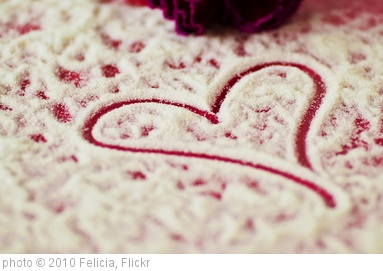 'Sweet Heart' photo (c) 2010, Felicia - license: http://creativecommons.org/licenses/by-sa/2.0/