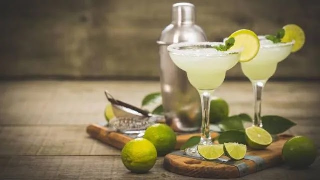 Delicious simple Margarita Recipes: Classic, Flavored, and frozen 