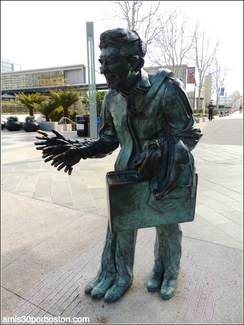 Shaking Man Sculpture