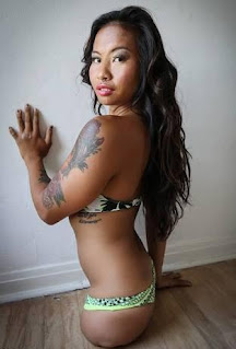 kanya sesser; born without legs; lingerie; lingerie without legs;