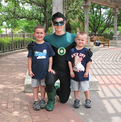 green lantern six flags logo. got to meet Green Lantern.