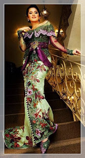 Model kebaya wanita modern