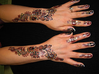 Henna-Tattoos-For-Hand-2012