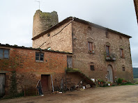 La masia la Torre amb la Torre Segimona