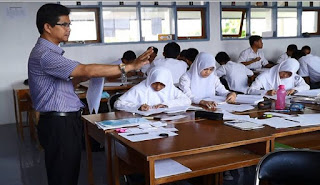 Susuan Kegiatan Guru Selama 8 Jam Mengajar Disekolah