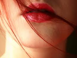 Cara Menghilangkan Bibir Hitam Menjadi Pink Dan Merah Merona