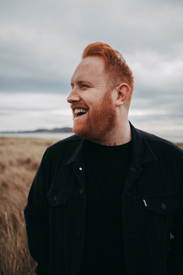 Gavin James vem ao Brasil para única apresentação