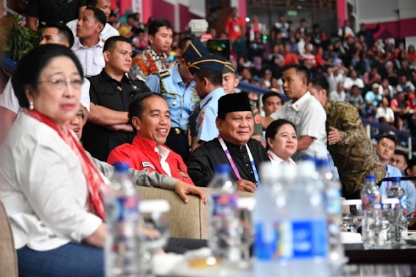 Mega Dibayangi Kudeta Merangkak, Prabowo Nguber Layangan Putus...