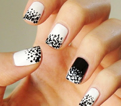 Nail Art Design 2014: Simple nail art black and white colour