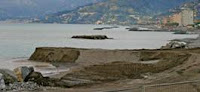 Cadavere in spiaggia a Bordighera