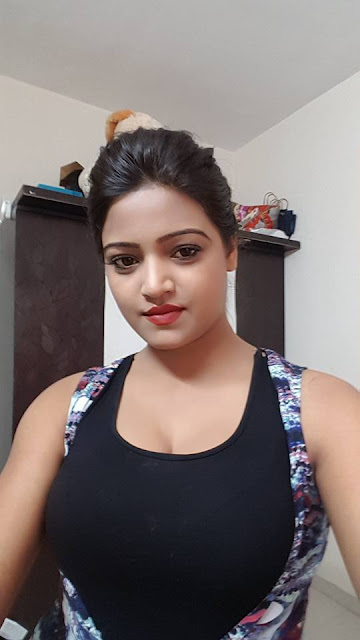 Diya Singh best beautiful Bhojpuri actress.