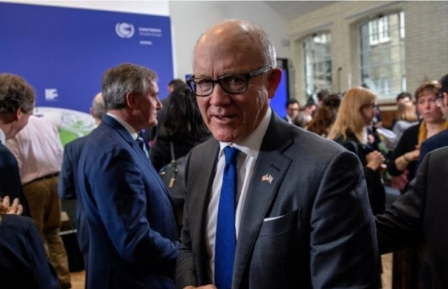 L'ambasciatore americano a Londra Woody Johnson accusa Cina di mettere in pericolo il mondo con il coronavirus