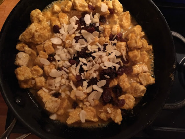 Quorn mixture with flaked almonds and sultanas